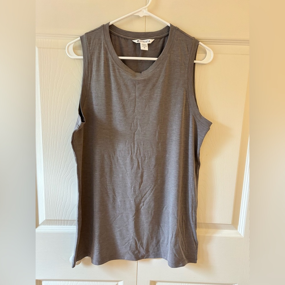 Athleta Breezy Tank in Black Sz M